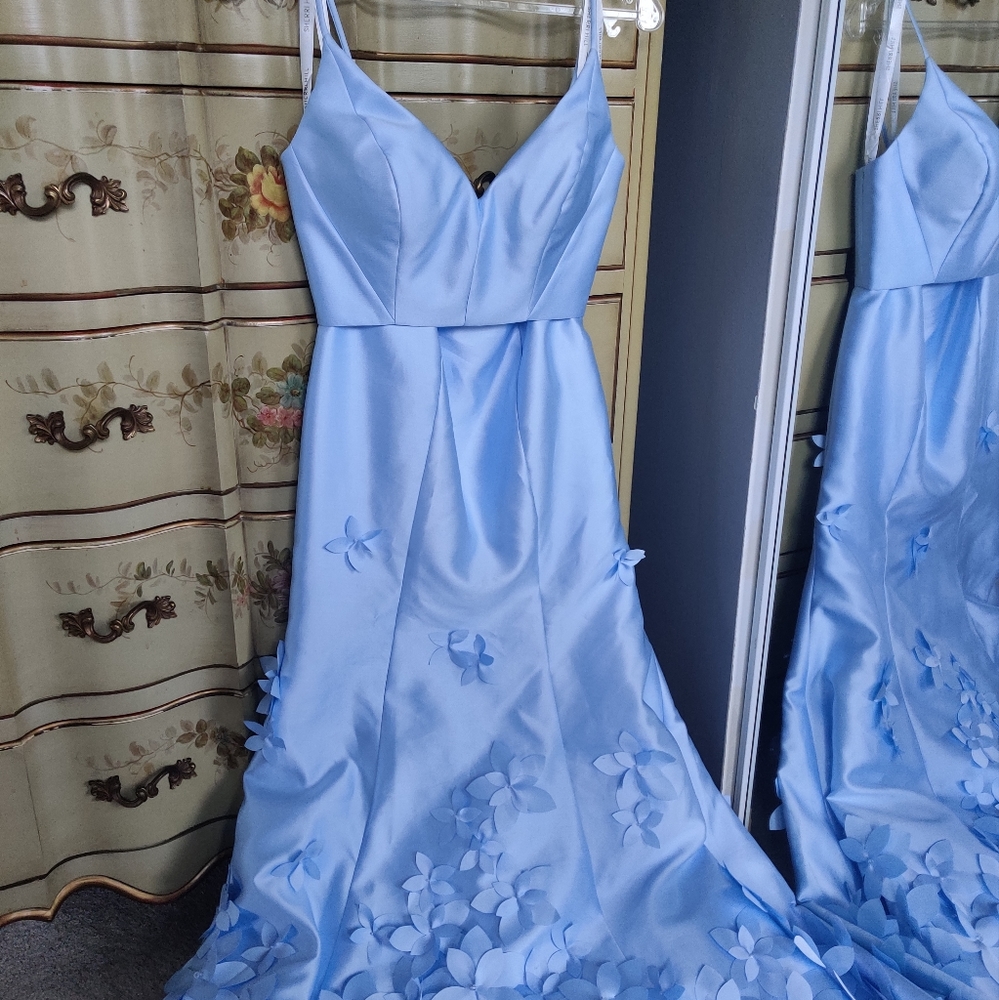 Sherri Hill Blue Gown Size 00 💙